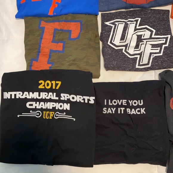 bundle of random tees - Picture 3 of 5